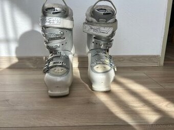 Dámske lyziarky Atomic