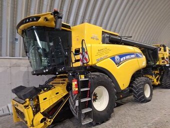 Predám kolesový kombajn -  New Holland CR 9.90
