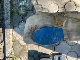 7l Veľká nádoba na vodu do ostrekovačov pre golf mk3