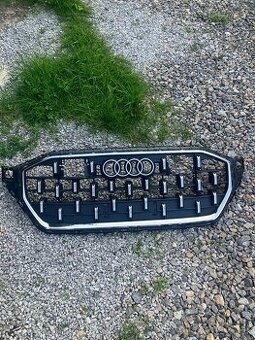 maska AUDI Q8 SQ8 lift grill 4M8 s-line naraznik