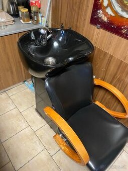 Kadernícka umývacia jednotka