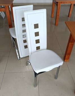 Koženkové stoličky - biele