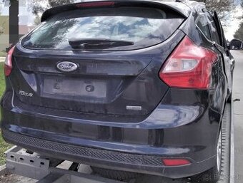 Ford Focus 1.6 TDCI 2012 predám DVERE, PIATE DVERE, NÁRAZNÍK