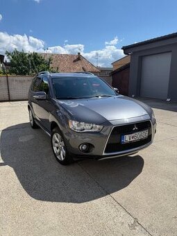 Mitsubishi Outlander SUV