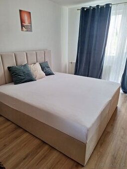 Manželská posteľ