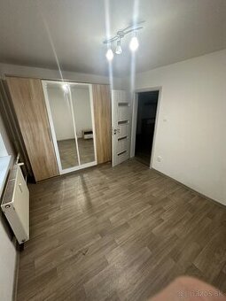 Prenájom 2-izbový byt Nová Dubnica