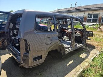 Karoséria Mitsubishi Pajero 4 V80
