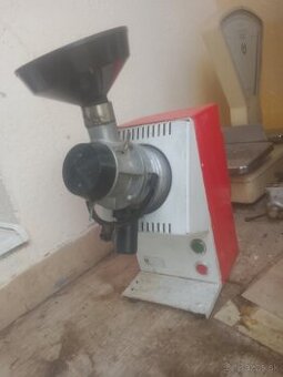 Elektrický mlynček na kávu