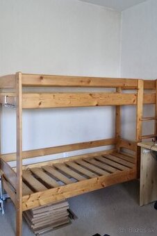 Poschodová posteľ z masívu, slovenská výroba