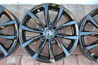 5x114,3 R16 Hlinikove disky na Toyotu Auris + TPMS