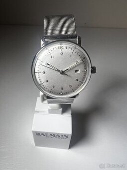 Nádherné elegantné minimalistické hodinky