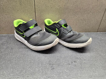 predam detske tenisky Nike 27