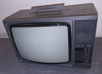 Starý retro televizor Tesla Color 332 (4332A) s ovladačom