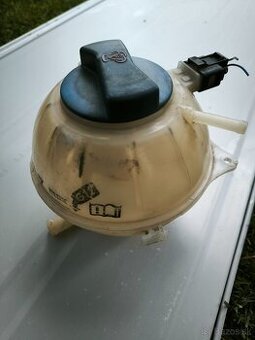 Predám nádržku chladiacej kvapaliny