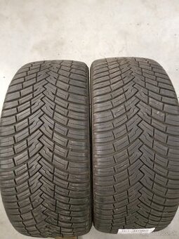 4ks celorocne 225/40 R18 92Y
