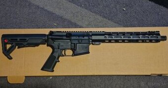 AR-15 Diamondback DB-15, 12,5" hlaveň, .223REM