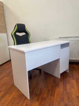 Kancelárske stoly a stoličky