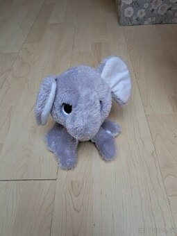Plyšová hračka slon