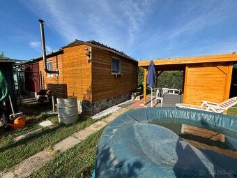 Predám krásnu malebnú chatu v Nových Zámkoch