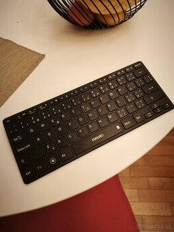 Bezdrôtová bluetooth klávesnica EVOLVEO k tabletu / mobilu