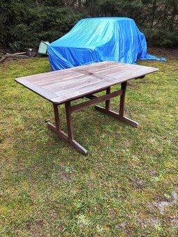 Predám zahradné sedenie.