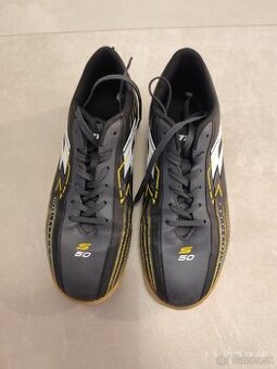 Ponúkam detské halovky Lotto, velkost 38