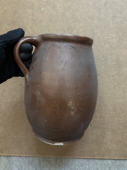 pekny stary dzban a sklena bana