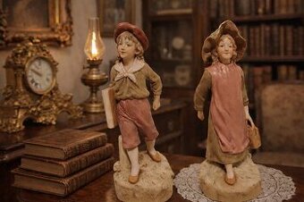 Porcelánové sošky - Chlapec a dievča - Royal Dux