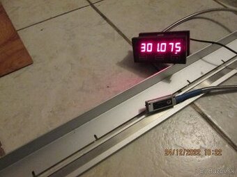 Digitalne odmeriavace pravitko zo snimacom