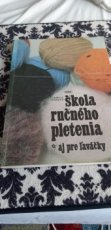 Predám knihy: "Škola ručného pletenia", a Písanie na stroji
