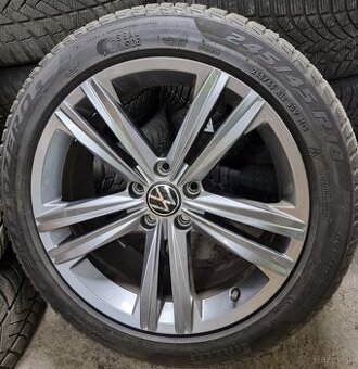 Predam alu original  Volkswagen Arteon R18