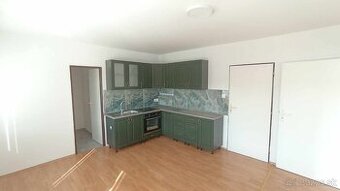 Od júna: 3-izbový nebytový priestor (80m2) na Športovej