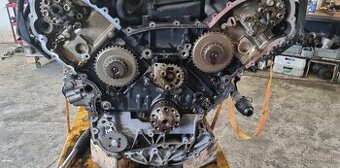 Motor z Q7