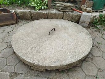 Betonový poklop