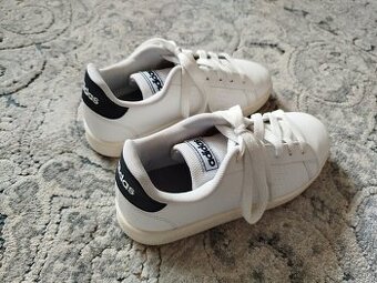 Tenisky Adidas unisex - veľkosť 33, super stav