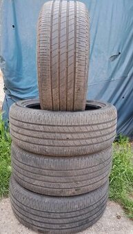 Ponúkame 4 letné pneumatiky Bridgestone Turan 215/45 R18