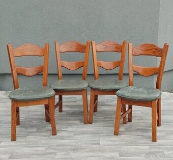 Set masívnych stoličiek – ( 4 KS ) .