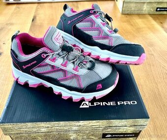 Turisticke topanky Alpine Pro velkost 34 s PTX membranou