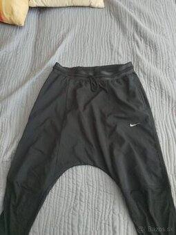 Pudlove nohavice nike