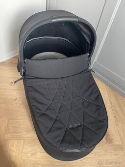 Cybex priam Deep black