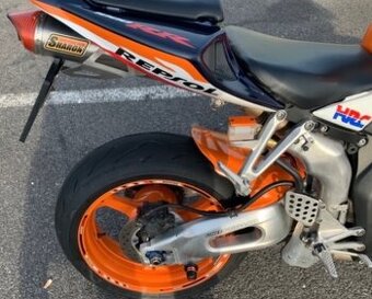 Honda CBR1000RR, rv: 2005, model SC57 , REPSOL