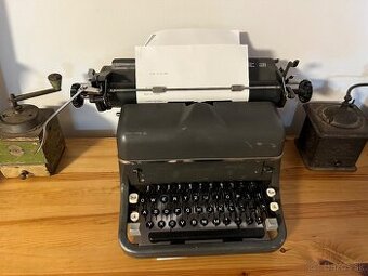 Predám písací stroj na foto