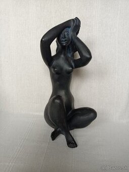 Keramická soška akt