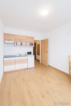 tenus reality: Garsónka v centre Myjavy