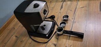 Pákový kávovar Delonghi