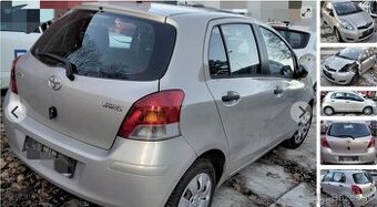 Toyota Yaris 1.33 VVTI 2010 predám MOTOR 1NR-FE, DVERE,