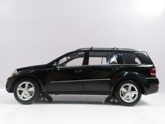 Mercedes-Benz GL (X164) 2006 1/18