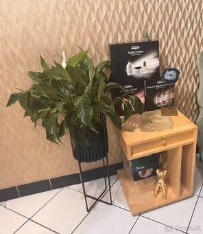 Príručný stolík-Ikea