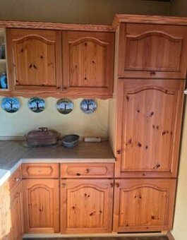 Rustikální borovicová linka se spotřebiči,6080