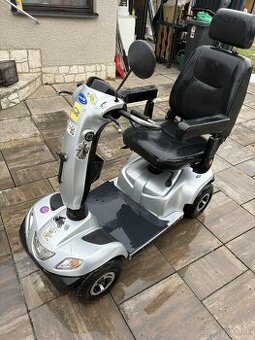 Invalidný elektrický vozík